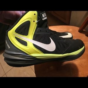 Brand new Nike Men’s 13 Sneakers